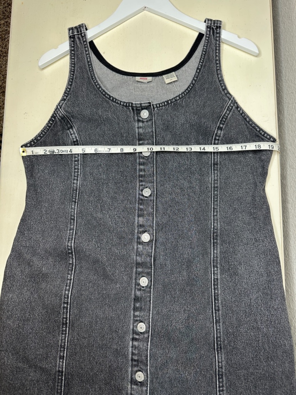 Levi's Women's Tuli Denim Mini Dress Size Large Black Stonewash '90s-Inspired - Picture 13 of 14
